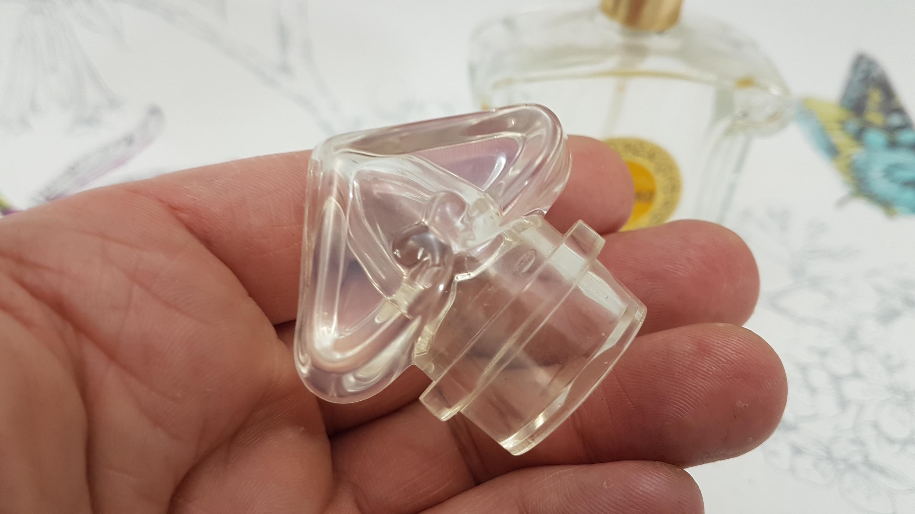 ヴィンテージのゲラン ミツコ香水瓶：フレンチハートストッパー 