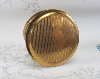 Vintage powder compact, gold tone vintage compact mirror, collectable vintage powder compact, unique vintage gifts for her