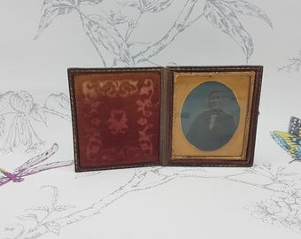 ヴィンテージの手彩色アンブロタイプ肖像画、6番目のプレート、大胆な