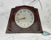 Art Deco Bakelite clock, vintage Ingersoll Bakelite alarm clock, antique wind up small mantel clock