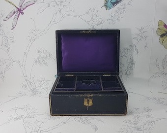 ヴィンテージ リモージュ磁器 トリンケット ボックス: シャンパン