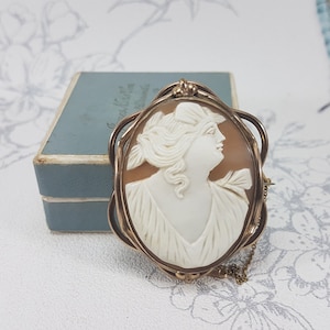 Large antique pinchbeck shell cameo brooch, Victorian cameo brooch, antique shell cameo brooch with safety chain