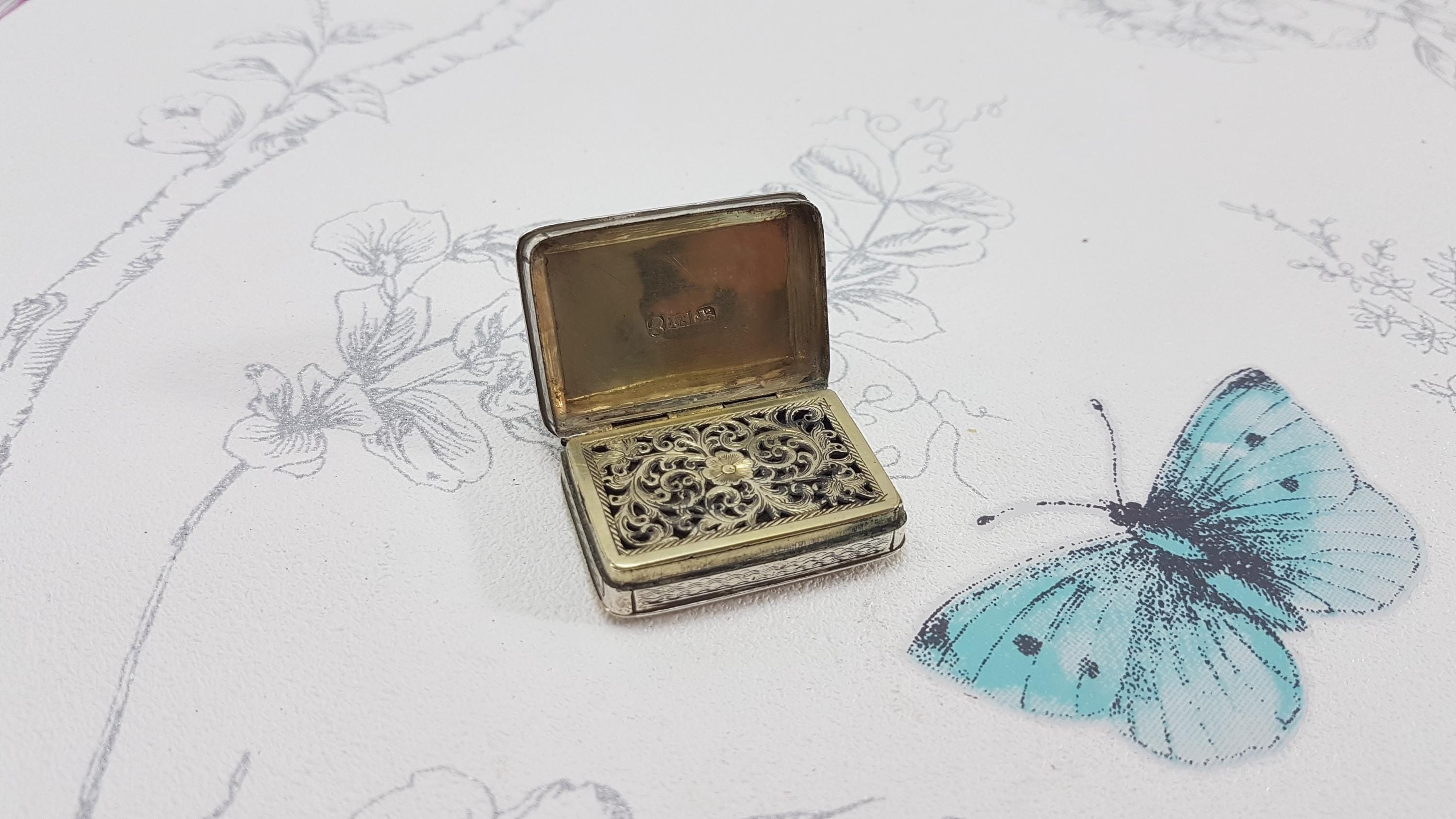 1858年 英国 アンティーク ヴィクトリアン 925 シルバー ヴィネグレット 1858年 英国 アンティーク ヴィクトリアン 925 シルバー