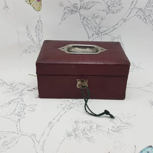Antique jewellery box with key, red leather jewelry box with top handle, antique red fabric lined jewelry box