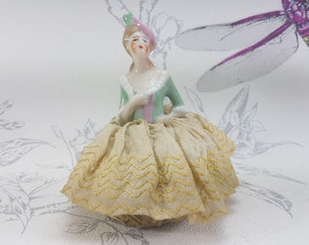 Almofada de alfinetes de meia boneca em porcelana Art Déco vintage: itens colecionáveis de costura