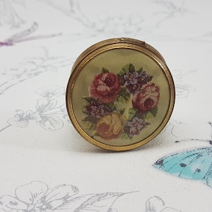 Vintage Luyna French Petit Point Powder Compact - gebarsten spiegel