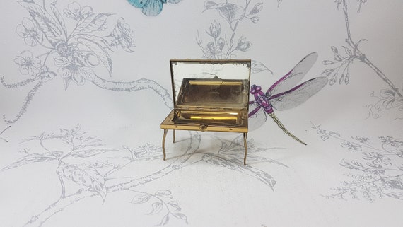 Powder table with mirror deals