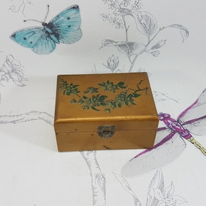 Antique Mauchline Ware Sewing Box: Hand Painted Forget-Me-Nots