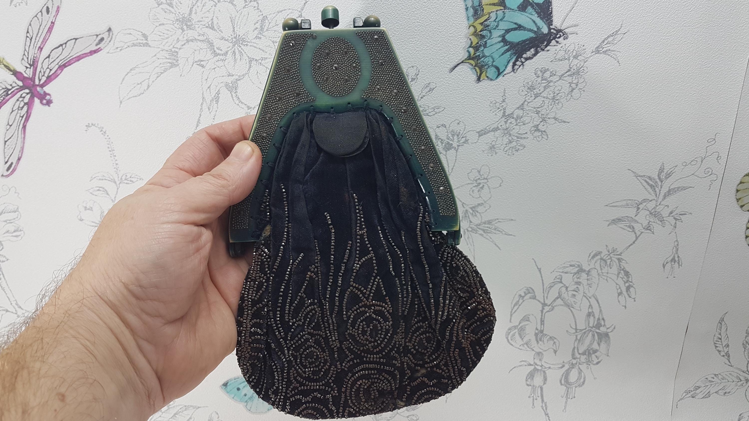 アンティーク アールヌーボー ベルベット イブニングバッグ：カット