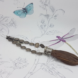 Viktorianische Leder Geldbörse an viktorianischer silberner 3D Münzkette mit Chatelaine Clip, seltene antike Chatelaine Münztasche