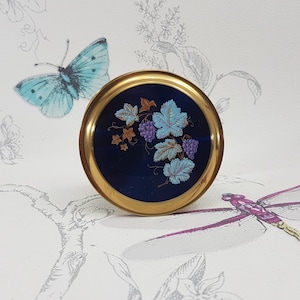 Vintage Compact Mascot Powder: blauw wijnstokontwerp, ongebruikt