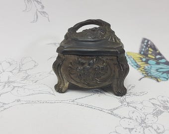 ヴィンテージ リモージュ磁器 トリンケット ボックス: シャンパン