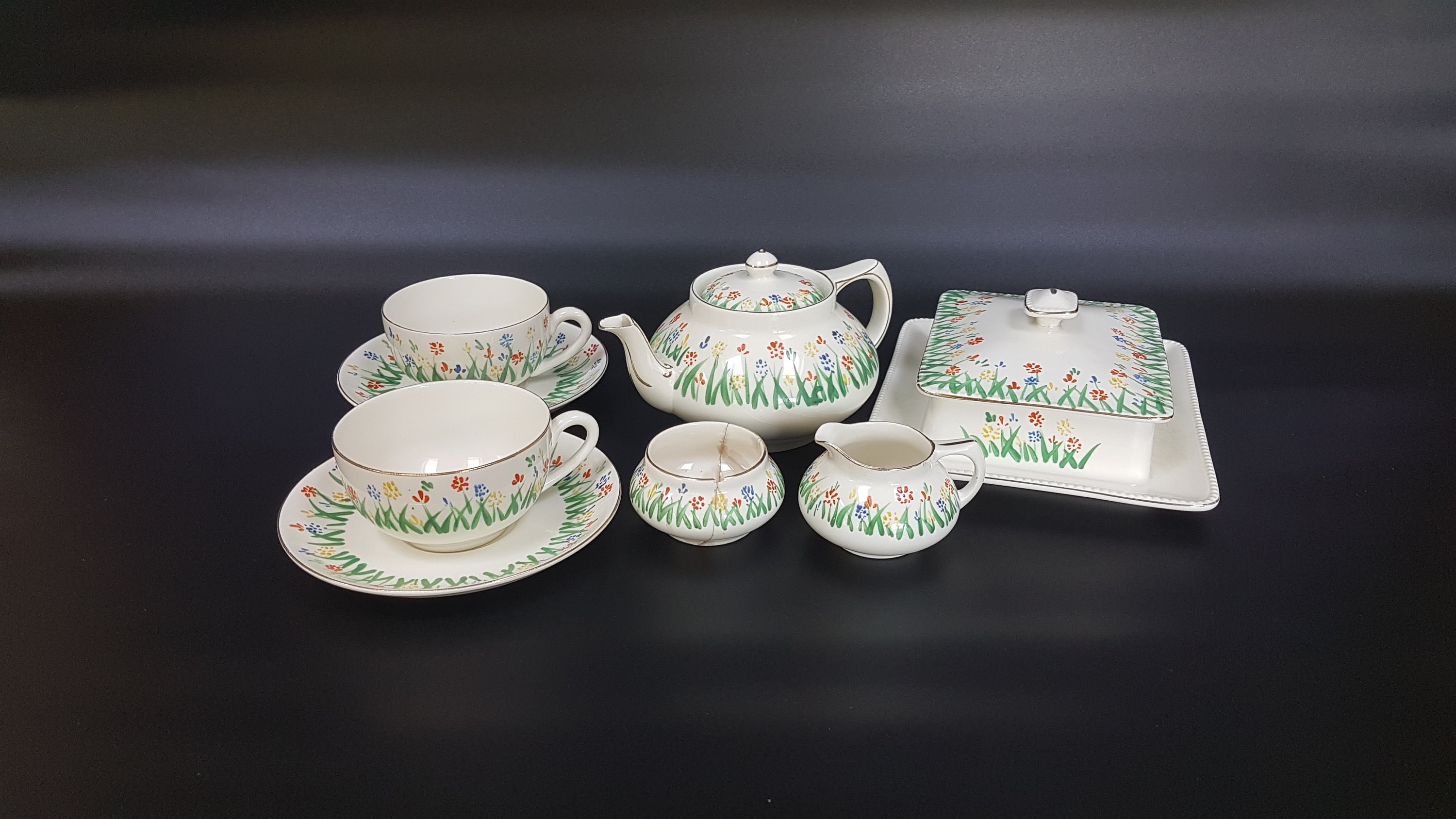 ヴィンテージ クラウン デュカル ティーセット 2人用：手描きの花柄