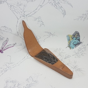 Étui à ciseaux en cuir marron antique, étui à ciseaux en cuir dur antique, ensemble vintage de 3 ciseaux, outils de couture et de broderie anciens