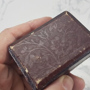 Antique Tooled Leather Sewing Etui Set: Thimble, Waxer & Pincushion image 9