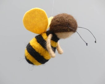 Felted bee sum sum