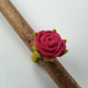 Felt Ring Rose image 2