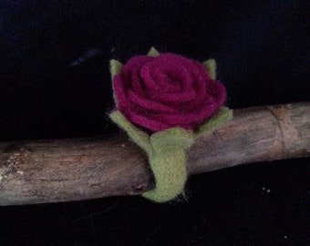 Felt ring rose