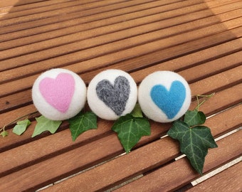 Dryer balls set of 3 made of sheep's wool with hearts