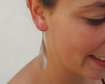 Long silver earrings, Light earrings