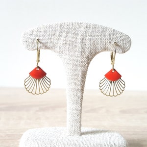 Petites boucles d'oreilles or, Coquille Saint Jacques or, Eventail émaillé, Rouge