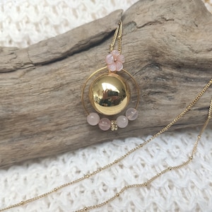 Gold pregnancy bola, Mother-of-pearl flower, Rose quartz beads, Moonstone, pregnancy bola natural stones lithotherapy