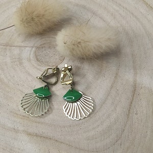 Boucles d'oreilles clips, Coquille Saint Jacques or, Mini éventail émaillé Vert brésil