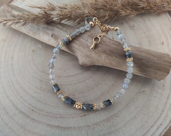 Labradorite bracelet, delicate gemstone bracelet, women gift idea, Christmas gift for women
