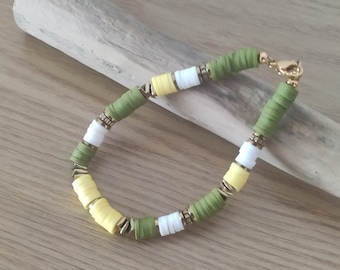 Bracelet heishi jaune blanc et vert kaki. Tendance, surfeur, Hématites dorées, rondelles polymère