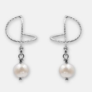 Unique Silver White Pearl Stud Earrings, Dainty Handmade Bridal Jewelry, Gift for Her, Stylish Jewelry gift, Minimalist Pearl Dangle earring