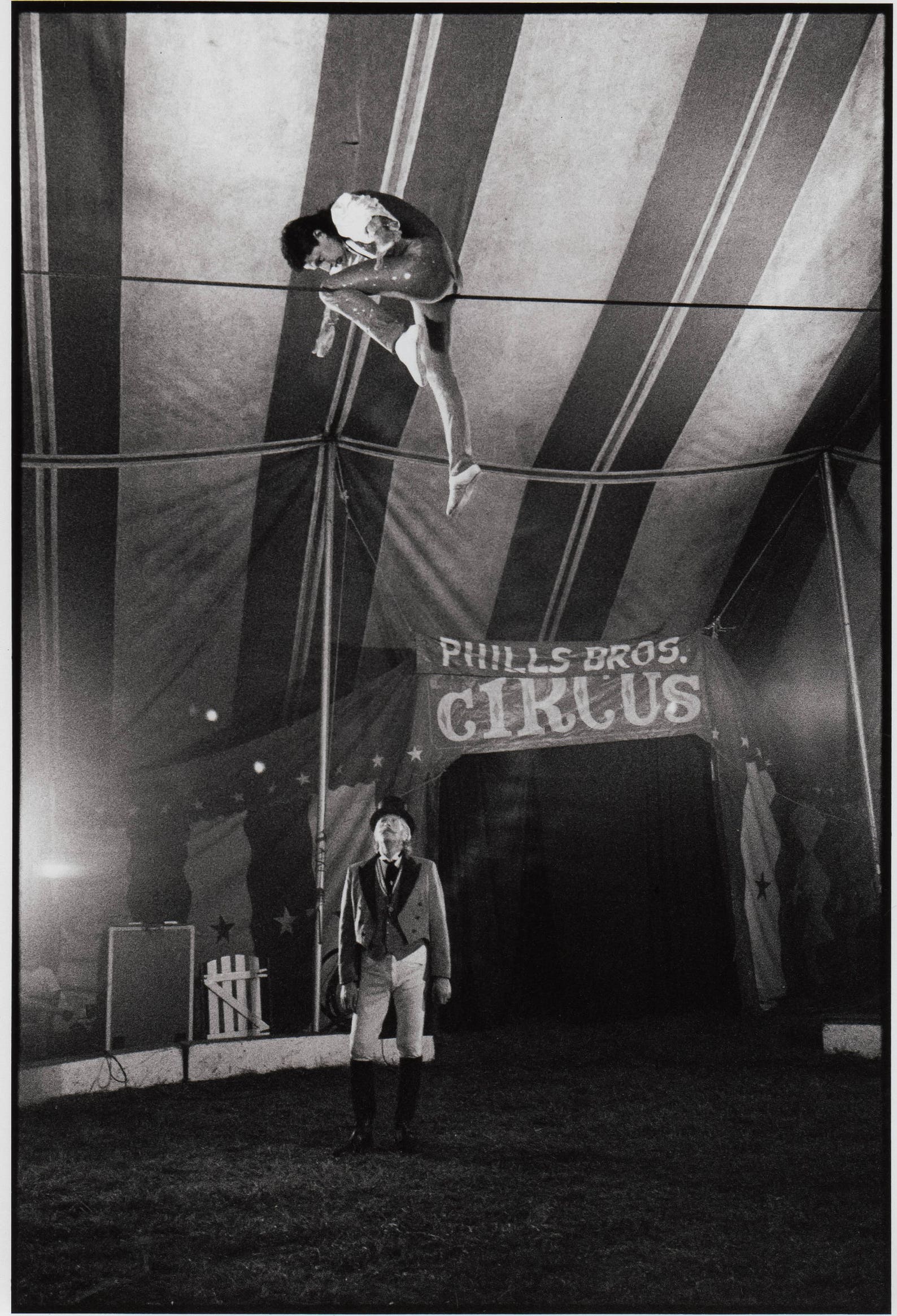 Circus, Black & White Photography, Vintage Circus, High Wire, Walking