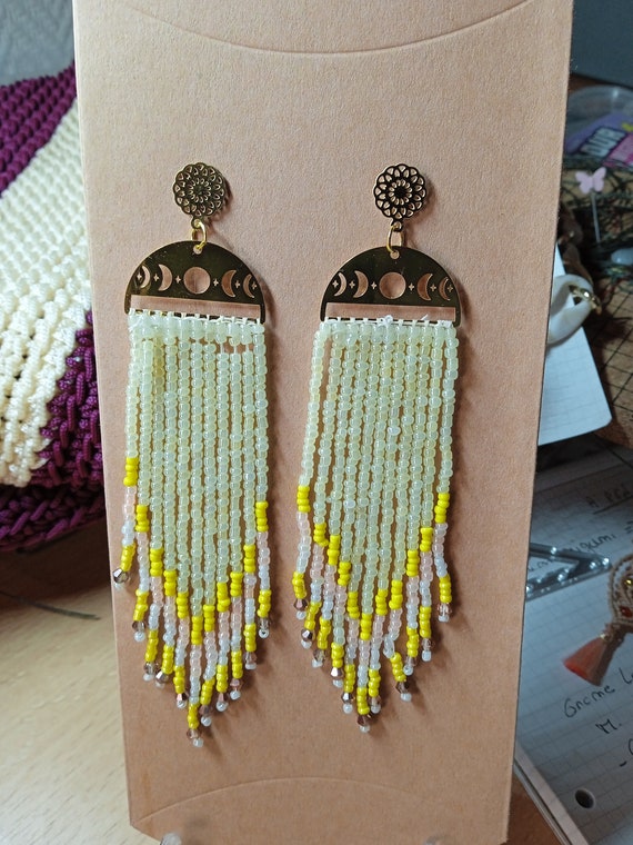 Fanny earrings in miyuki beads