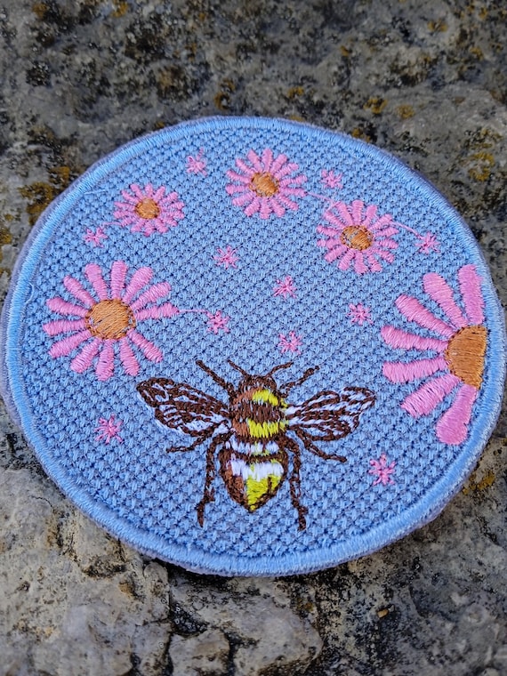 embroidered badge round iron-on embroidered patch