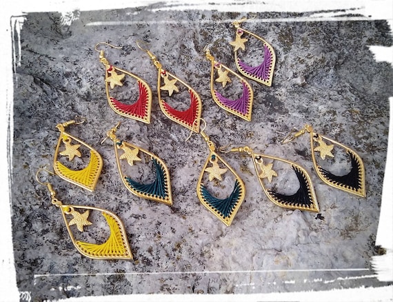 Fancy earrings in micro macrame and stars
