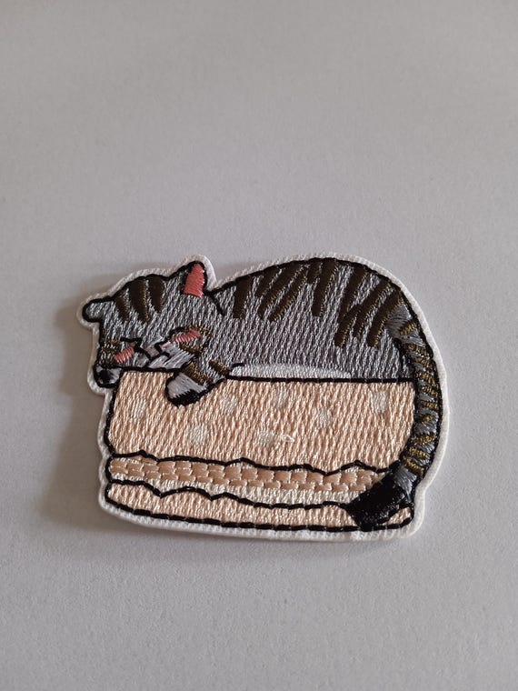 embroidered patch sleeping cat embroidered badge