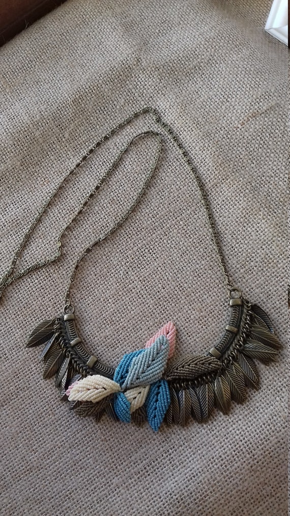 Micro macrame leaf bib necklace