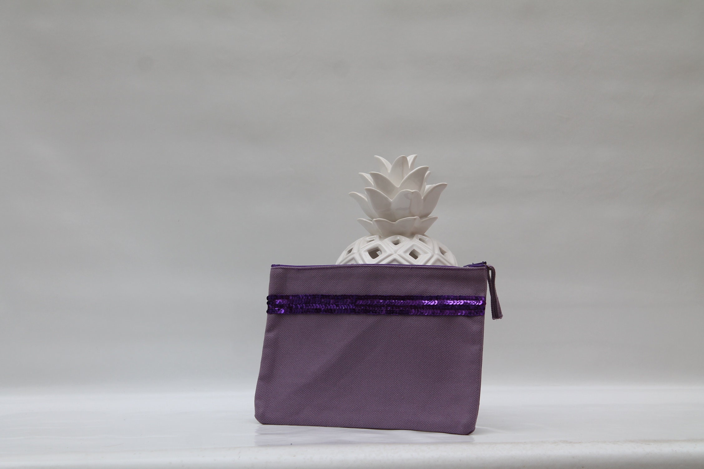 Trousse Plate Violette à Sequins
