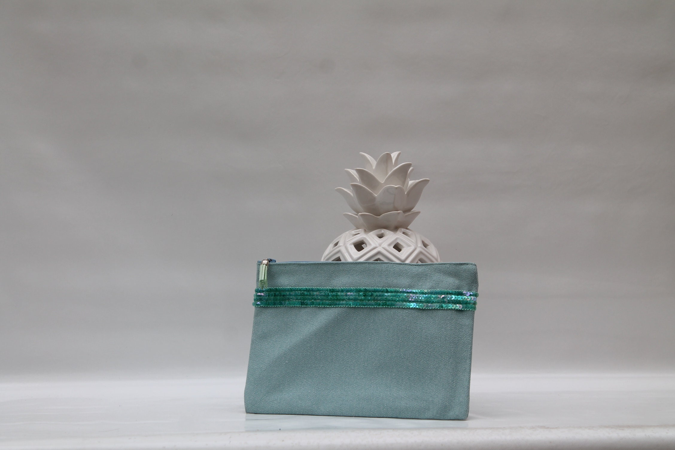 Trousse Plate Turquoise à Sequins