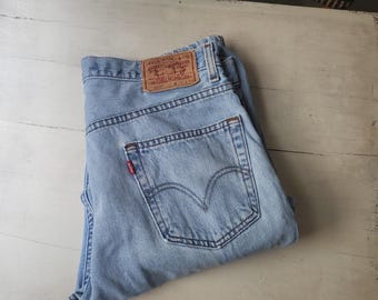 Y2k Levis 505 Columbia distressed holes vervaagd regular-fit mom jeans met rechte pijpen en hoge taille 36" taille 33" binnenbeenlengte