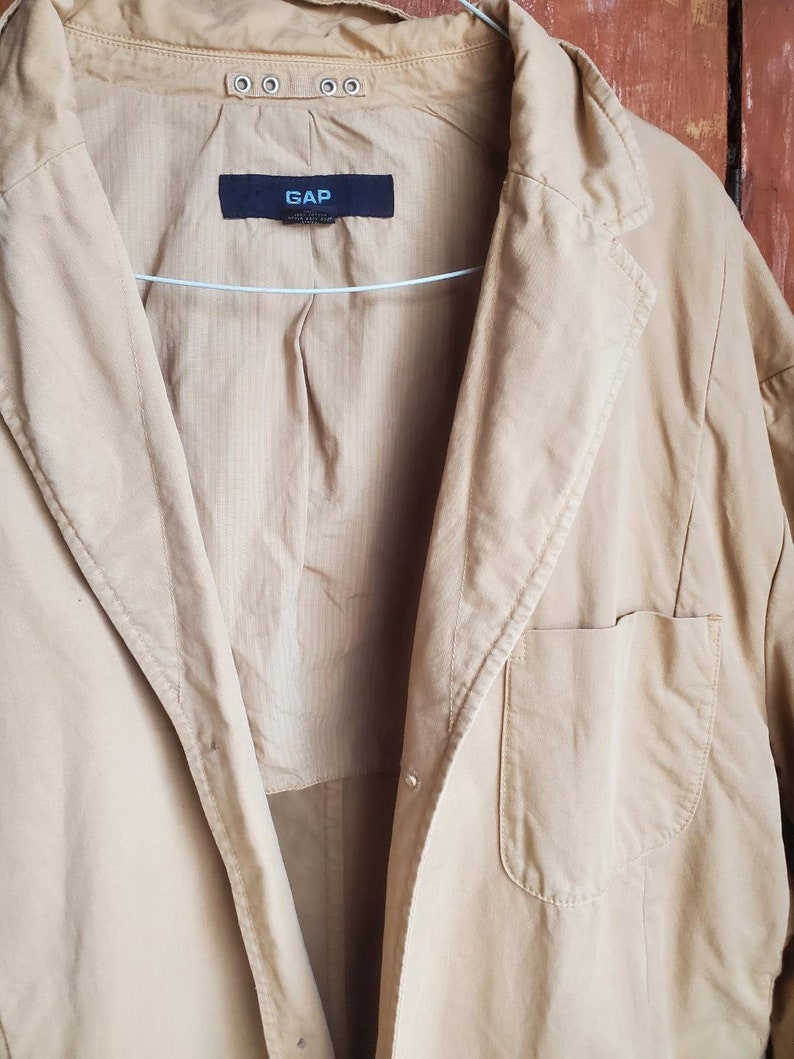 Vintage Gap Field Jacket // 90s Hong Kong mens unisex womens barn chore coat // wheat tan canvas cotton // pockets camping image 3