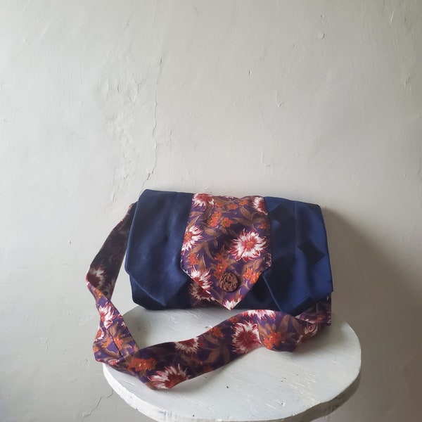 necktie purse