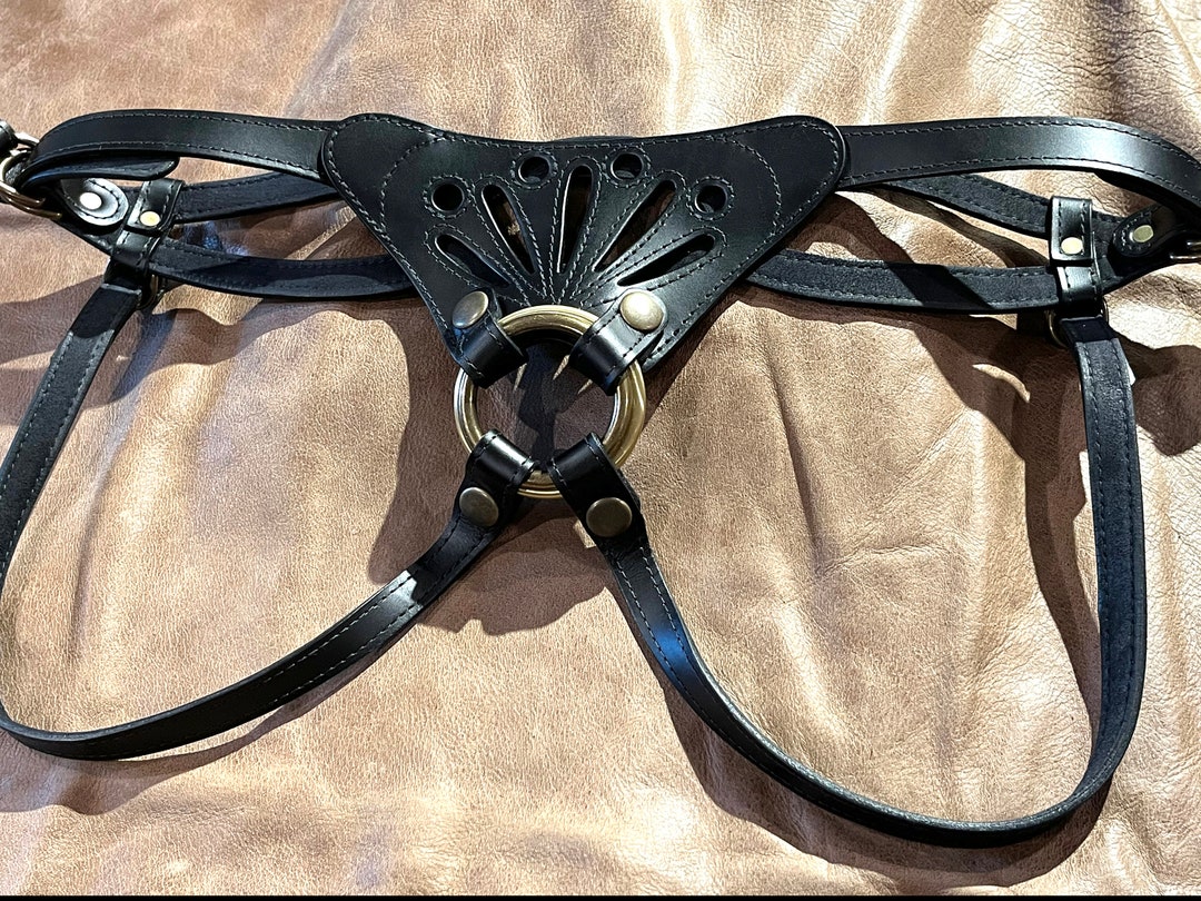 Lillith Leather Strap-on Harness: Chromexcel Full-grain, Open Back - Etsy