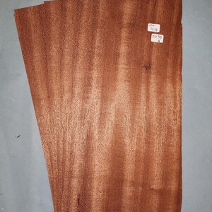 Sapele Mahogany veneer - 4 consecutive sheets 15x33cm - ET124