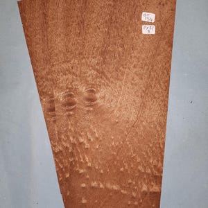 Sapele Pommele Mahogany veneer - 4 consecutive sheets 11x31cm - ET134