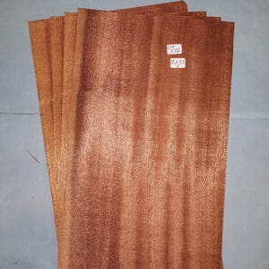 Sapele Mahogany veneer - 4 consecutive sheets 18x32cm - ET516