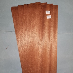 Sapele Mahogany veneer - 4 consecutive sheets 11x30cm - ET504