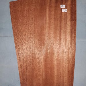 Sapele Mahogany veneer - 4 consecutive sheets 16x34cm - ET563