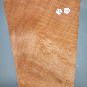 Chestnut veneer - 3 consecutive sheets 17x31cm - ET250