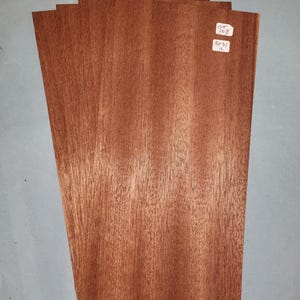 Sapele Mahogany veneer - 4 consecutive sheets 13x31cm - ET108