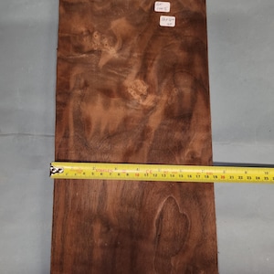 American Walnut burr veneer - 2 consecutive sheets 17x40cm - ET1005